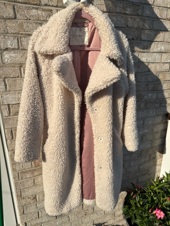 Lucky Brand Jackets & Blazers - Lucky Brand oatmeal faux shearling snap front coat, sz med